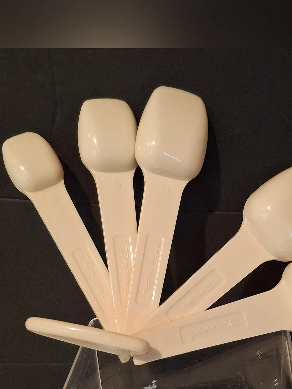 Vintage Tupperware Measuring Spoons Nesting Cream Color With Ring Set Of 7 EUC